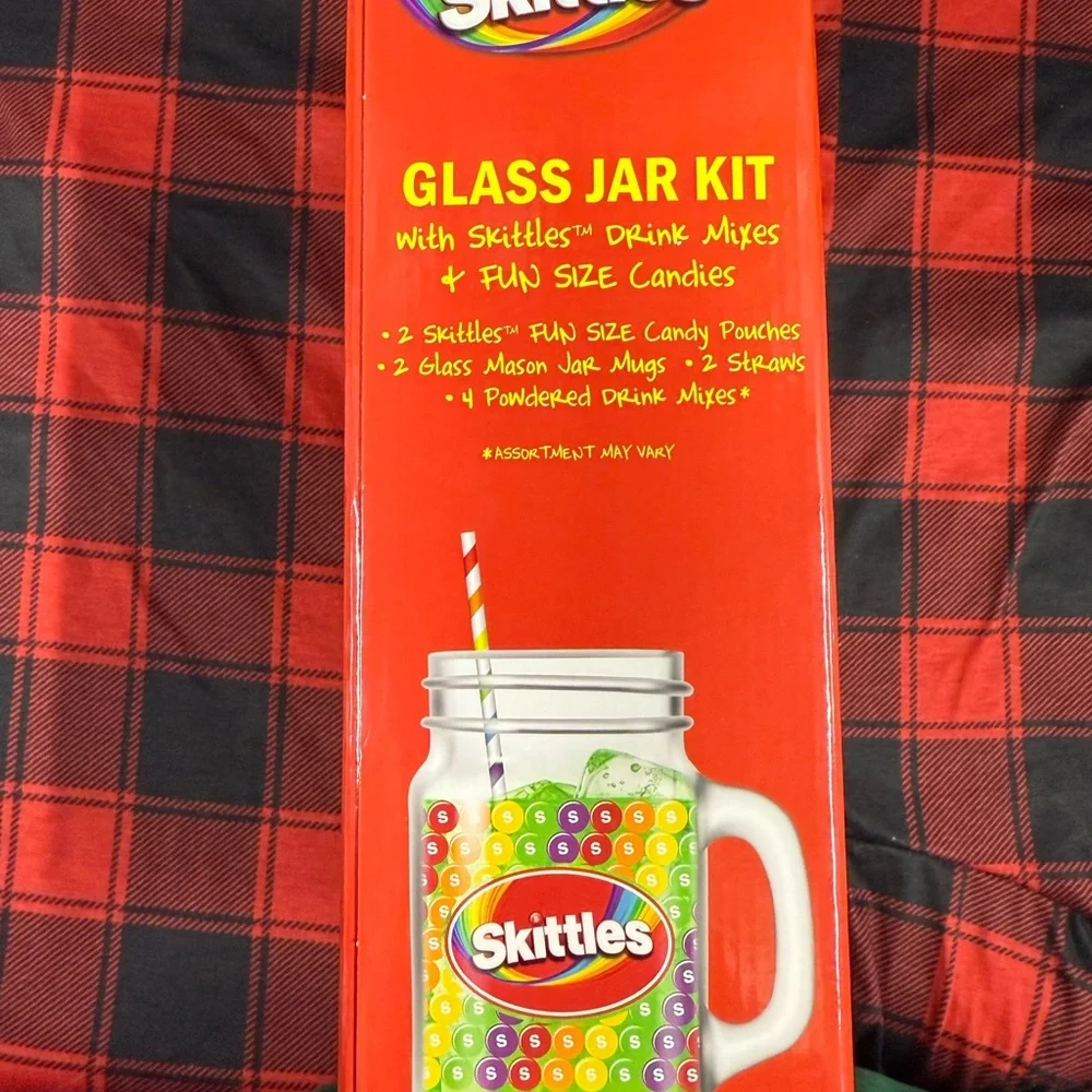 NEW!! SKITTLES GIFT BOX DRINK SET FUN DRINK MIXES GLASS JAR KIT AND CANDY STRAWS